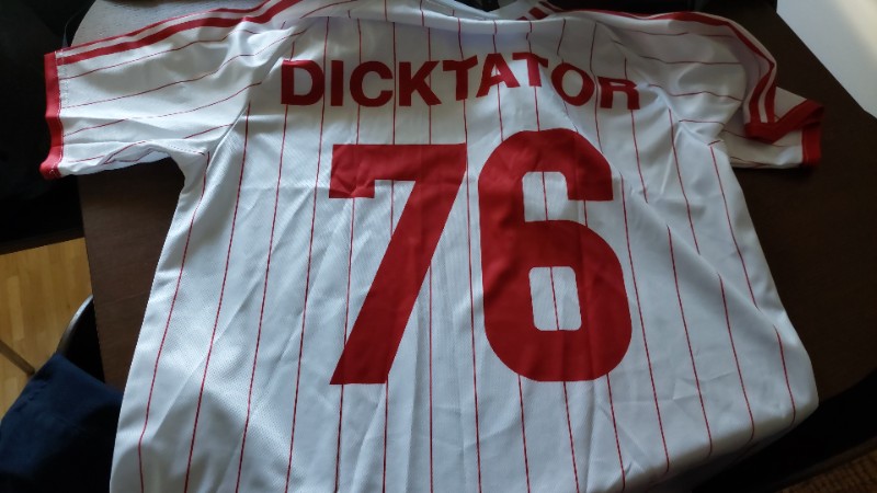 Dicktator76